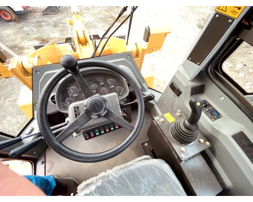 Фронтальный погрузчик XGMA XG931N